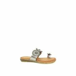 Lunar Natural Oyster Glitz Toe Loop Sandals -Lunar Shop unnamed file 790